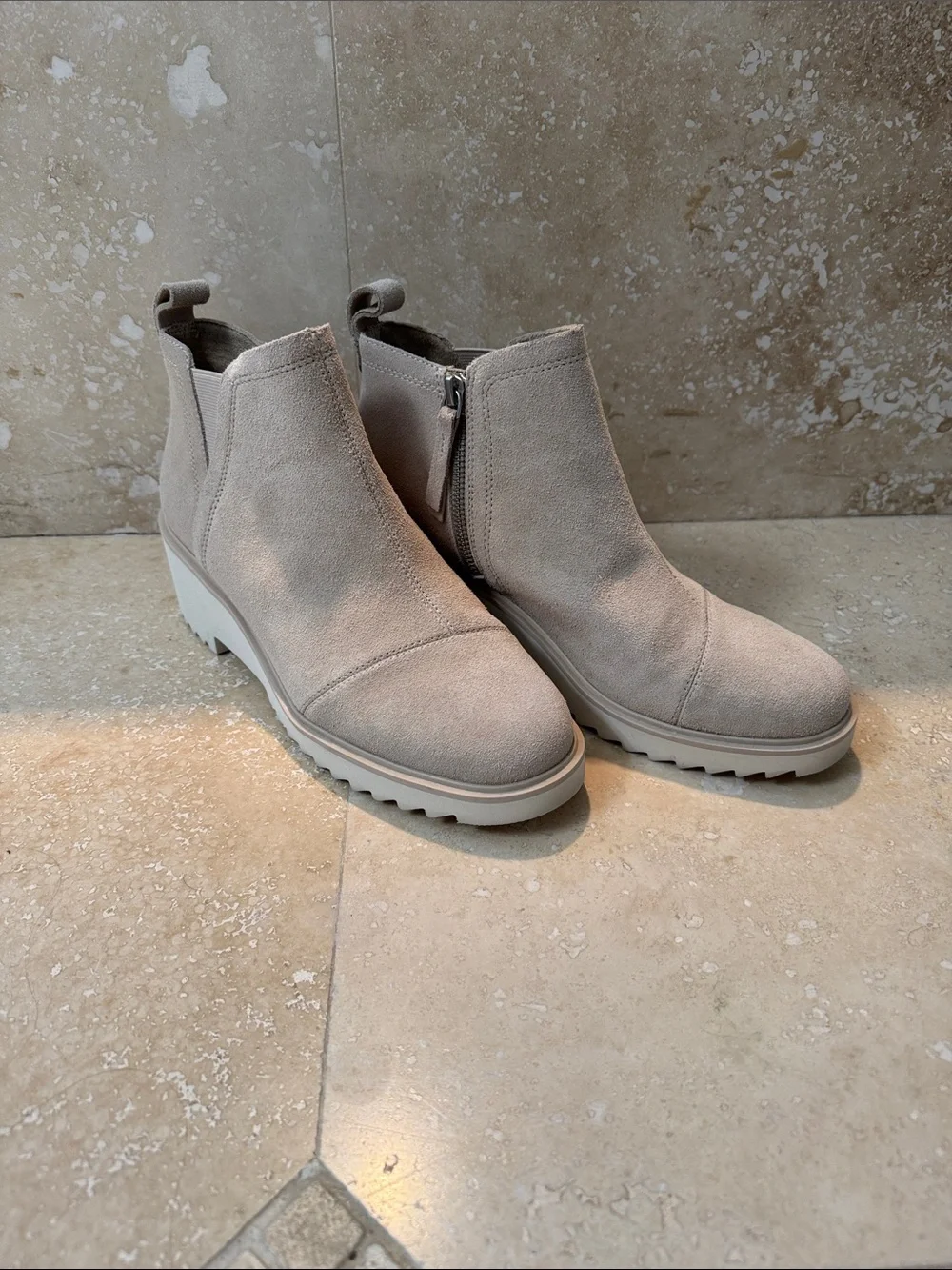 Toms Maude Women's Taupe Suede Wedge Booties